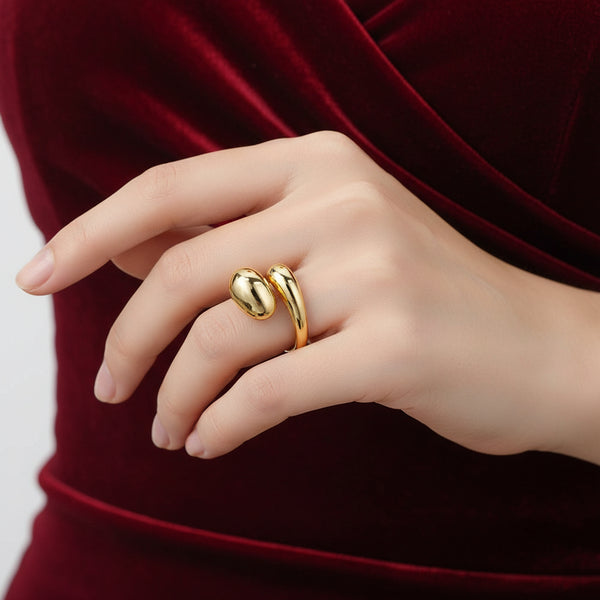 Dame Ring i Gull Uregelmessig Geometrisk Retro Design